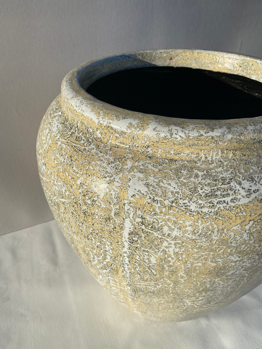 Eggshell Pot - 55cm x 65cm - Creme & Gold image 0